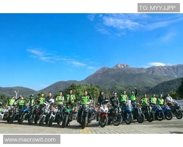 徐真真与足球明星的惊人相似之处引发热议网友纷纷点赞她的独特魅力