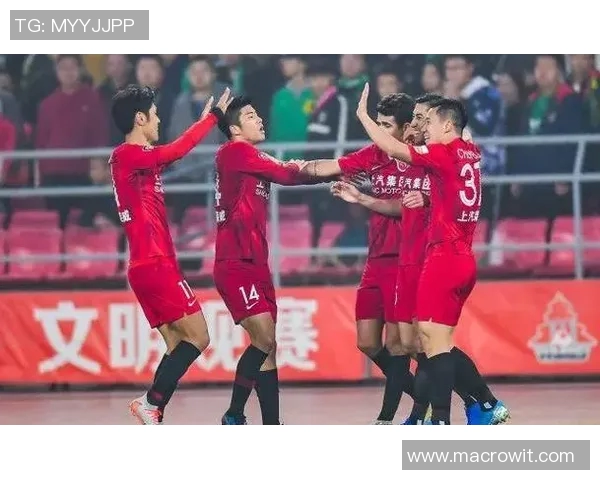 上港迎战马德里竞技期待精彩对决全力争胜展现中国足球风采 上港迎战马德里竞技期待精彩对决全力争胜展现中国足球风采